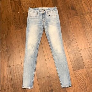 AE light washed jegging